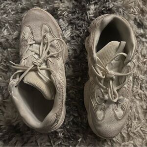 Yeezy 500 sail color way